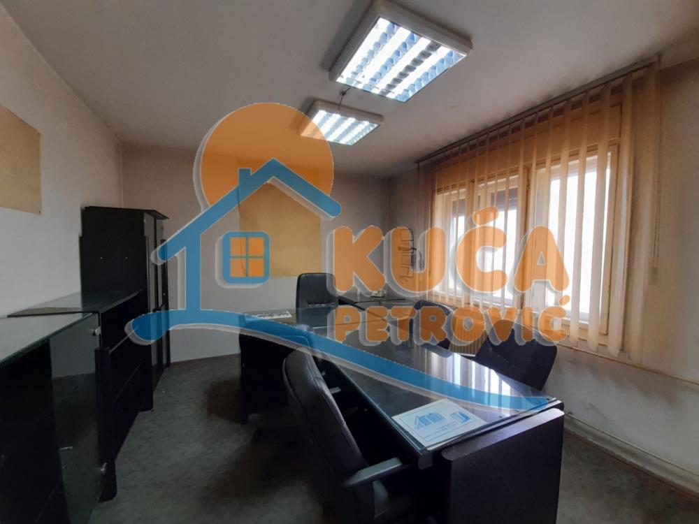 Slika 1 - Stan u zgradi, uknjižen, grejanje na struju, oglas ID p-011616