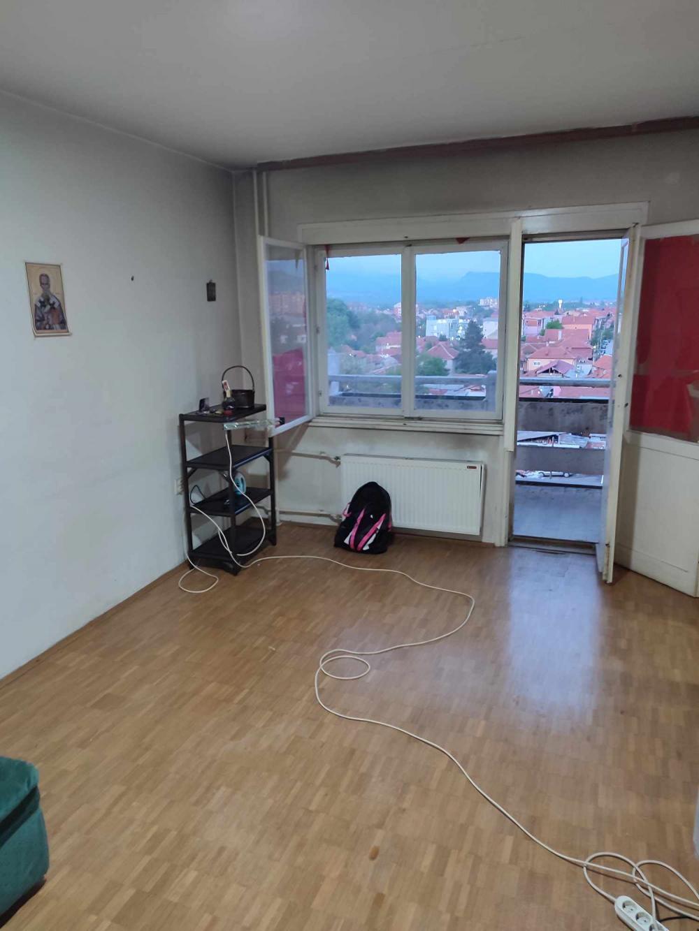 Glavna slika -Prodaja troiposobnog stana, Triglavska  Niš, terasa, lift