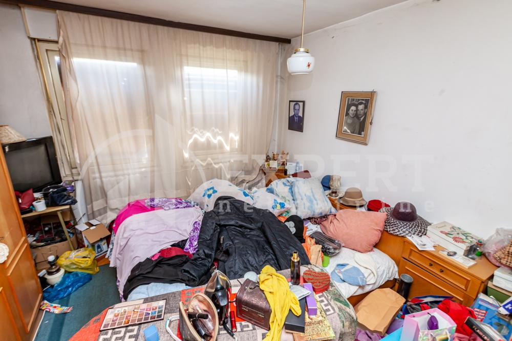 Slika 10 - Stan u zgradi, uknjižen, centralno grejanje, oglas ID p-011770