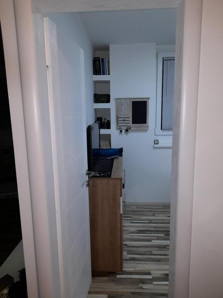 Slika 11 - Prodaja jednoiposobnog stana, Bulevar Nemanjića  Niš, terasa, lift