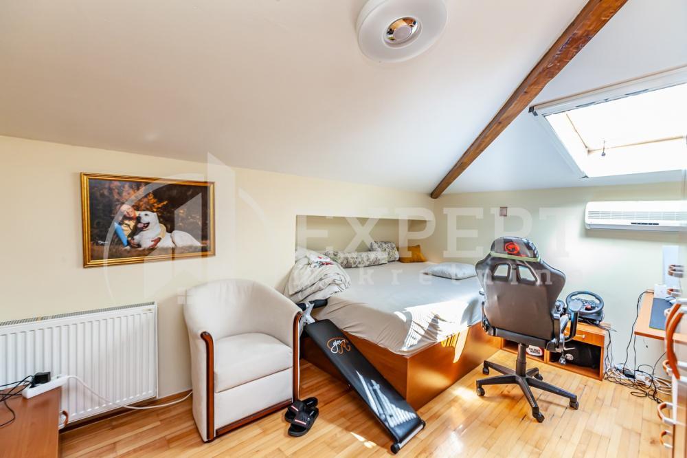 Glavna slika -Stan u zgradi, uknjižen, centralno grejanje, oglas ID p-011834