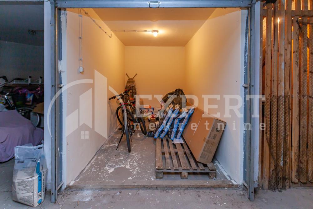 Slika 10 - Stan u zgradi, uknjižen, centralno grejanje, oglas ID p-011834