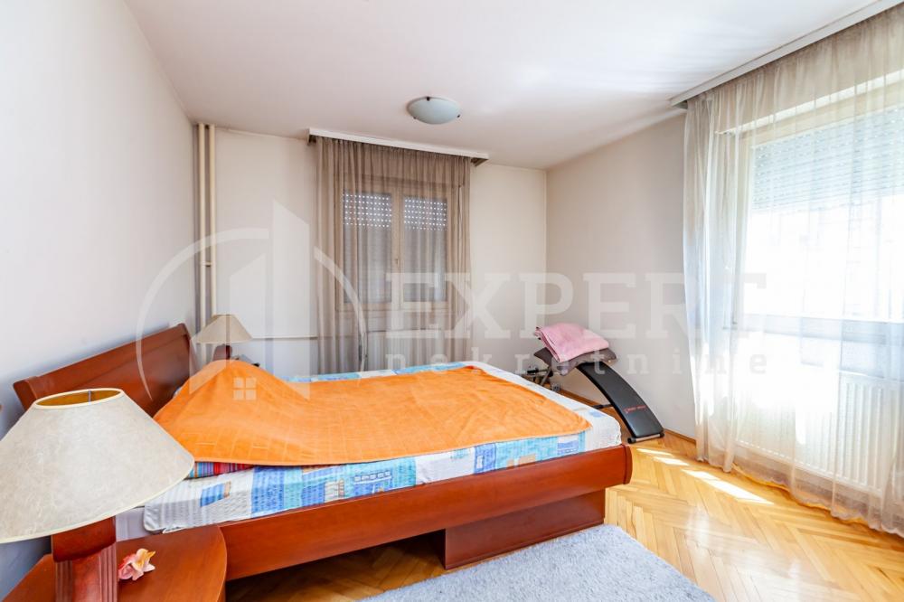 Slika 5 - Stan u zgradi, uknjižen, centralno grejanje, oglas ID p-012044