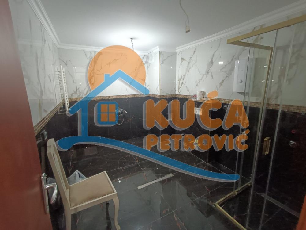 Slika 3 - Stan u zgradi, uknjižen, grejanje na struju, oglas ID p-012076