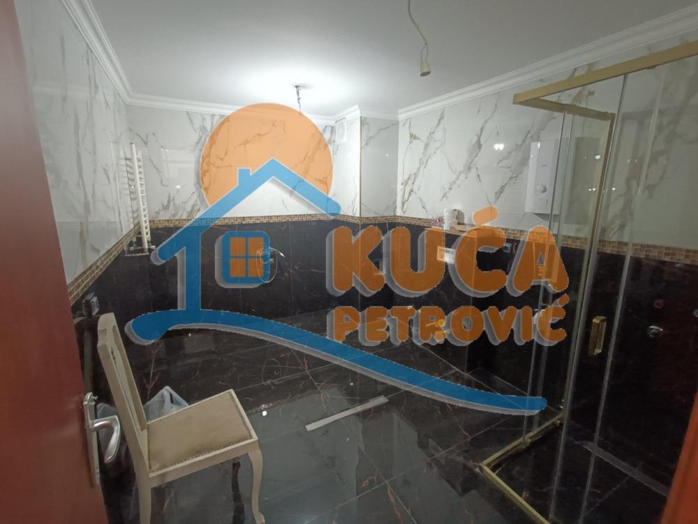 Slika 5 - Stan u zgradi, uknjižen, grejanje na struju, oglas ID p-012076