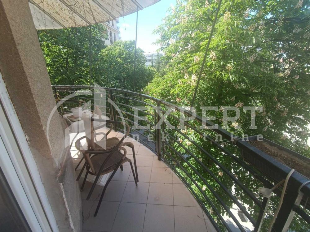 Slika 2 - Stan u zgradi, uknjižen, etažno grejanje, oglas ID p-012077