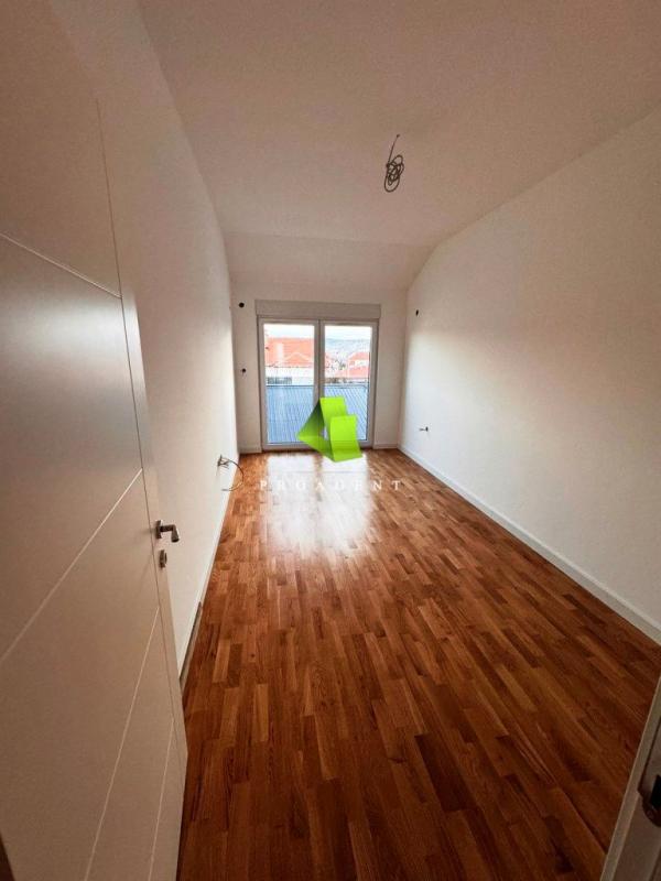 Slika 3 - Luksuzan troiposoban stan sa parking mestom i povraćajem PDV-a, Jagodin mal ID#5344