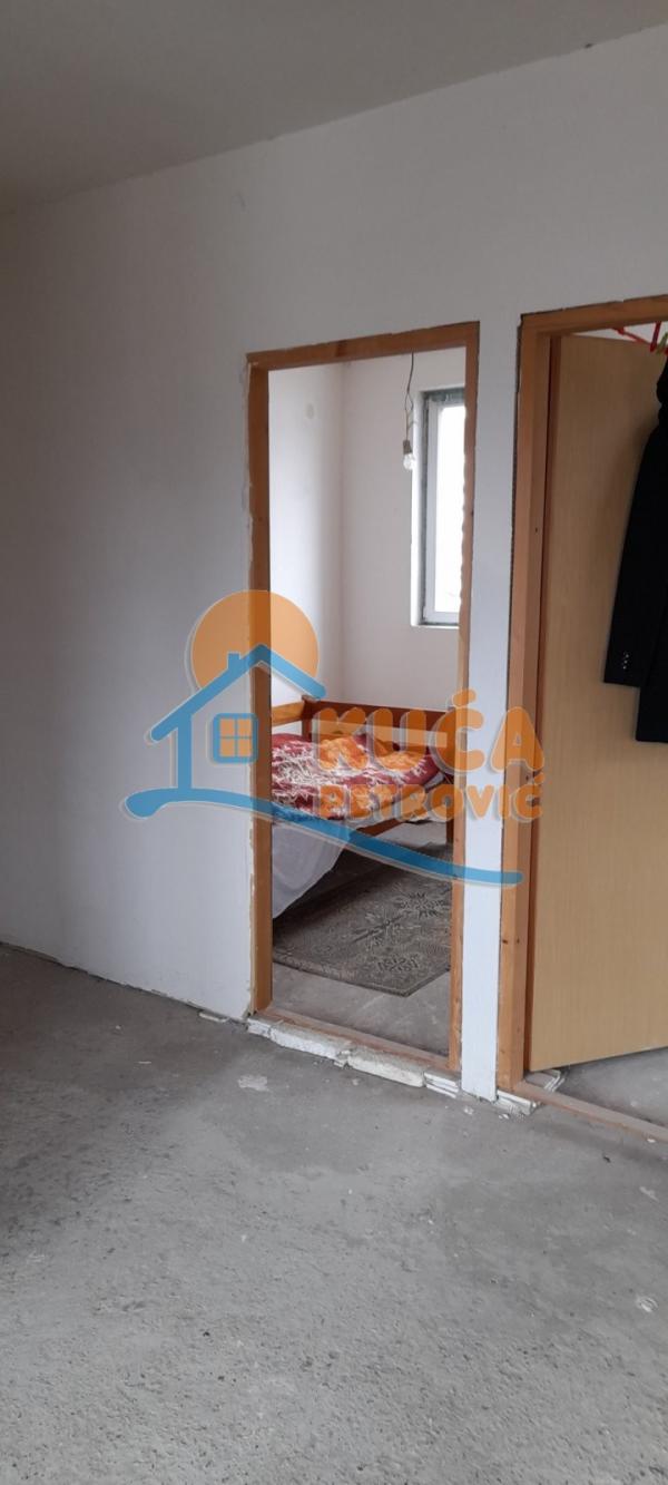 Slika 6 - Stan u zgradi, oglas ID p-07720