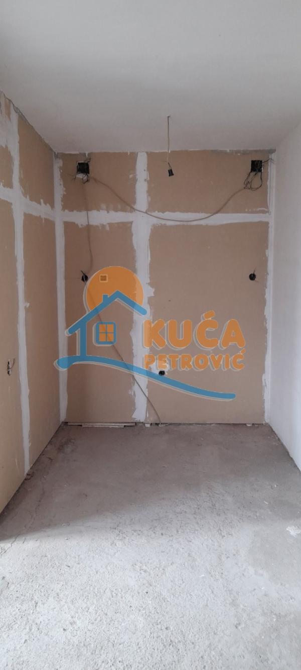 Slika 4 - Stan u zgradi, oglas ID p-07720