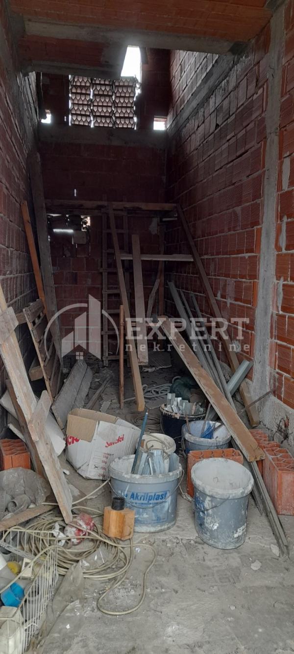 Slika 7 - Stan u zgradi, oglas ID p-07720