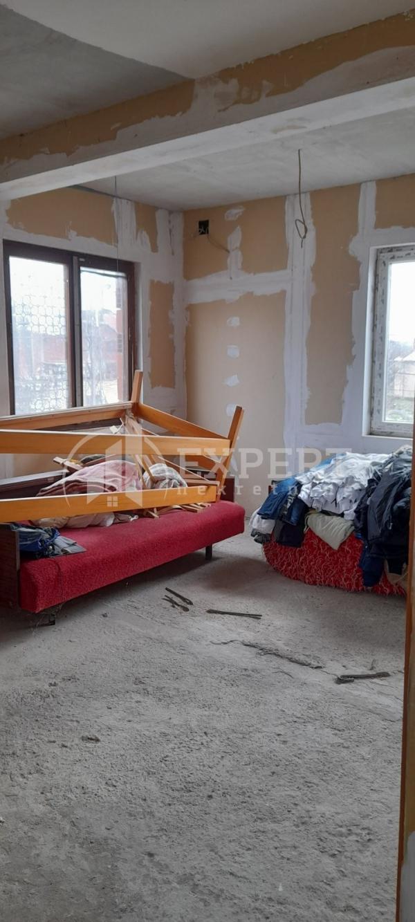 Glavna slika -Stan u zgradi, oglas ID p-07720