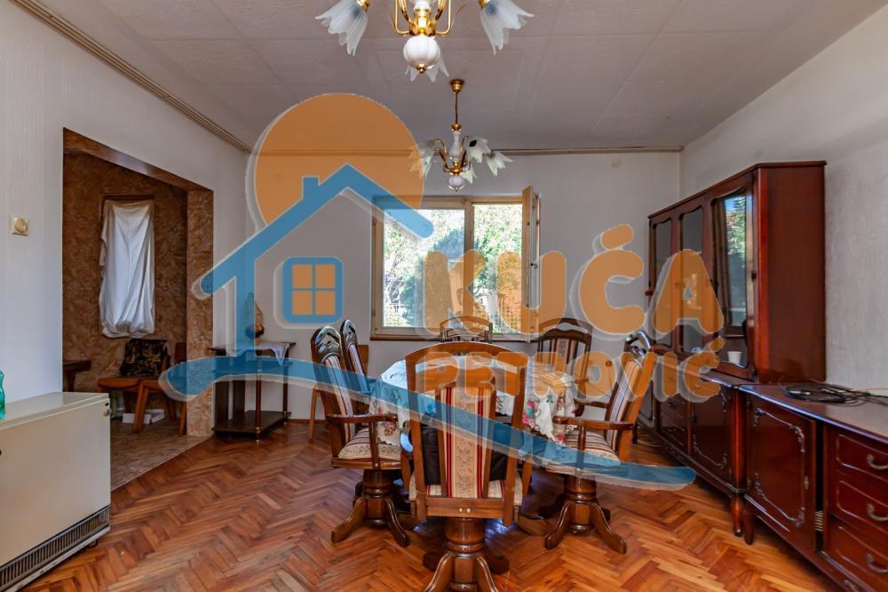 Glavna slika -Stan u zgradi, uknjižen, oglas ID p-012340