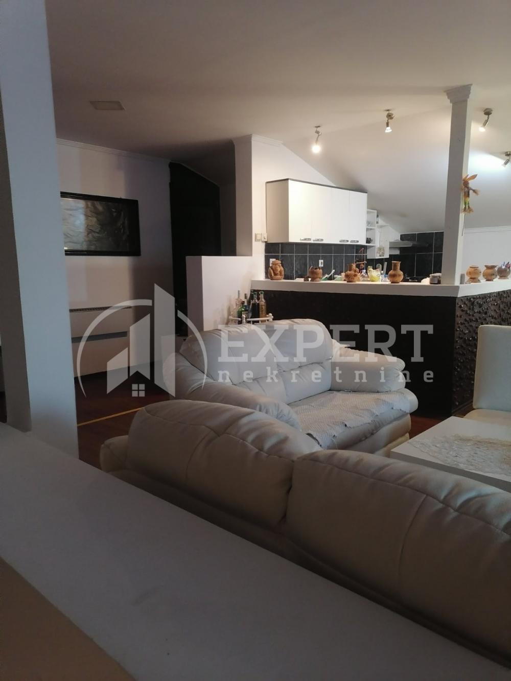 Slika 1 - Stan u zgradi, uknjižen, oglas ID p-012394