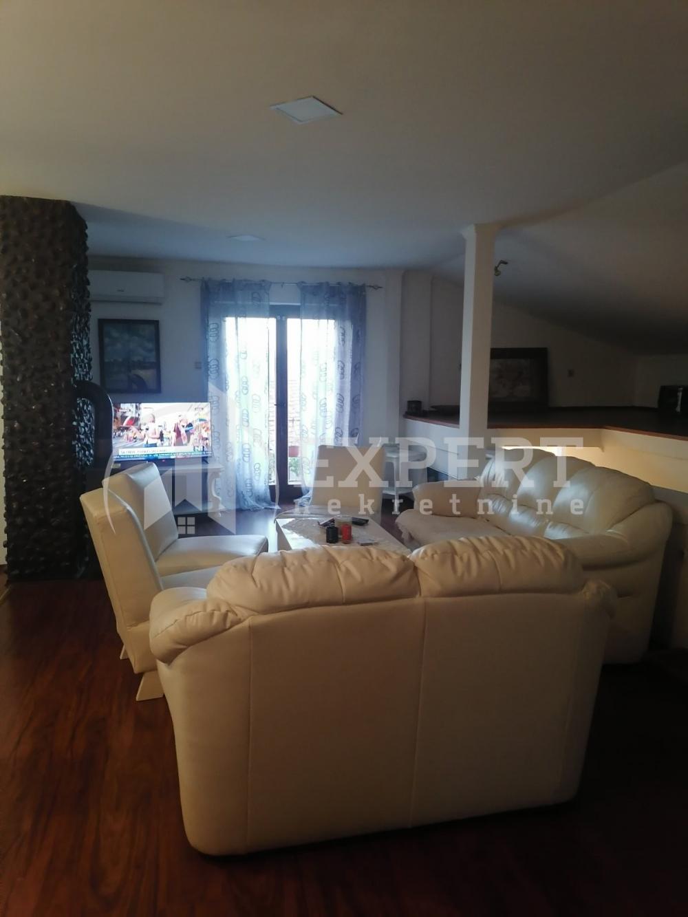 Slika 2 - Stan u zgradi, uknjižen, oglas ID p-012394