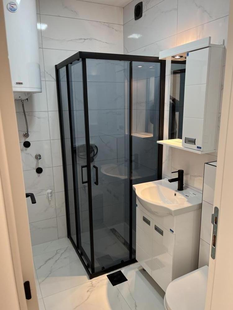 Slika 6 - Prodaja dvoiposobnog stana, Borova  Niš, terasa, parking