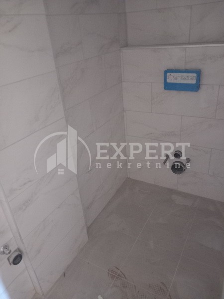 Slika 6 - Stan u zgradi, oglas ID p-011583