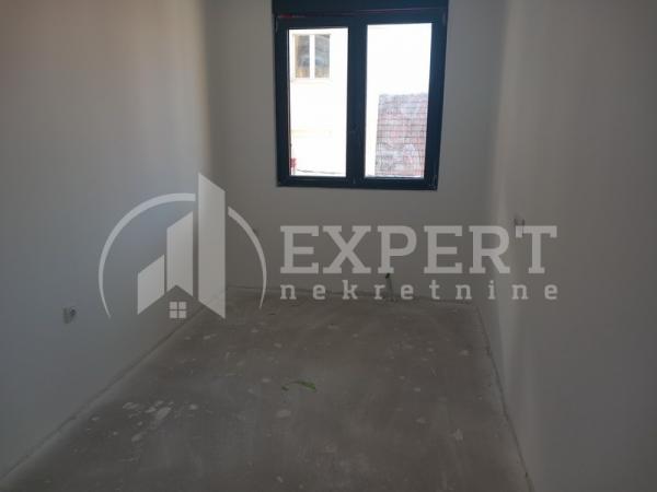 Slika 4 - Stan u zgradi, oglas ID p-011583