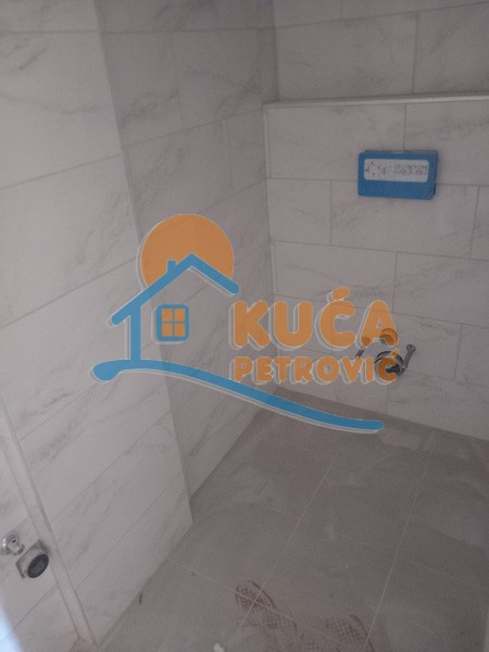 Slika 6 - Stan u zgradi, oglas ID p-011583