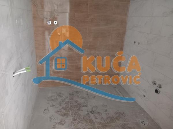 Slika 7 - Stan u zgradi, oglas ID p-011583