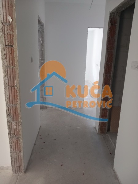 Slika 8 - Stan u zgradi, oglas ID p-011583