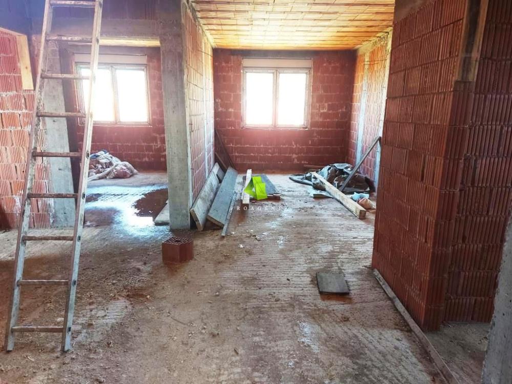 Slika 4 - Duplex u novogradnji sa PDV-om na Panteleju ID#4643