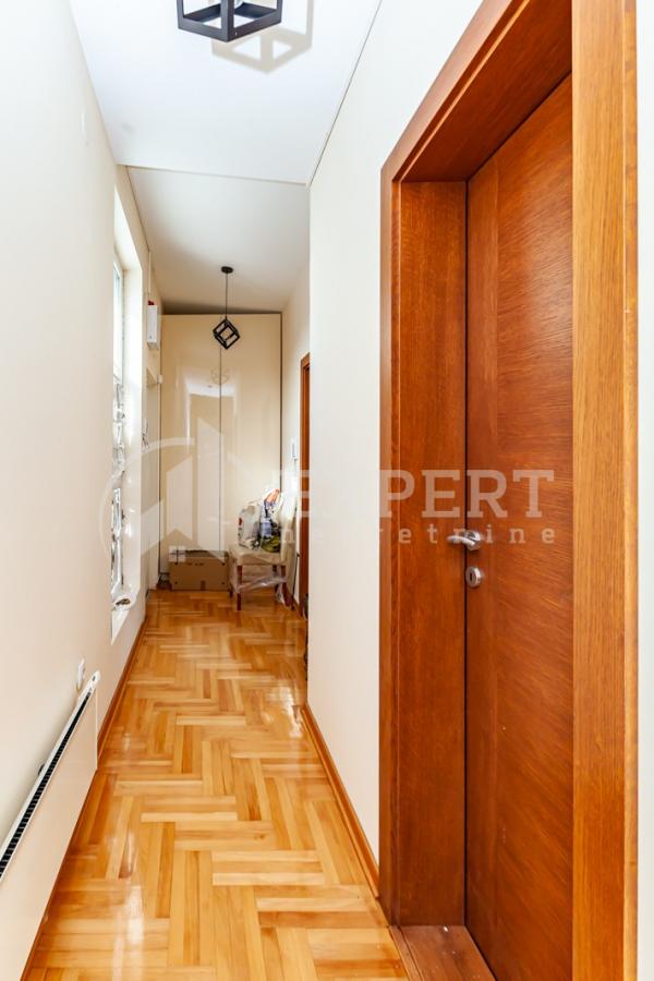 Slika 10 - Stan u zgradi, novogradnja, uknjižen, grejanje na struju, oglas ID p-012557