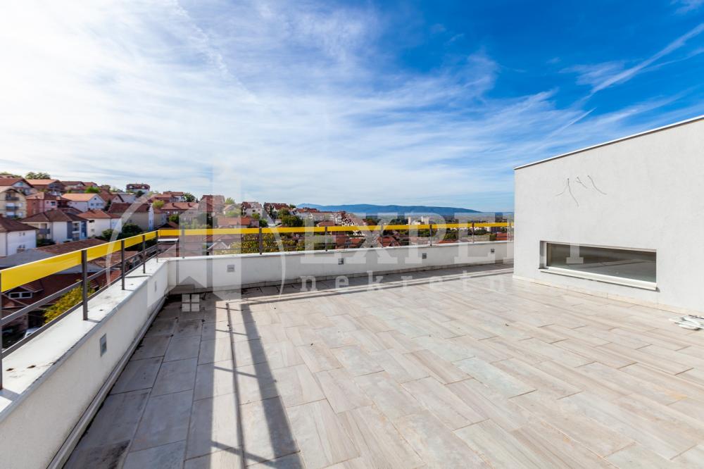 Slika 11 - Stan u zgradi, novogradnja, uknjižen, grejanje na struju, oglas ID p-012557