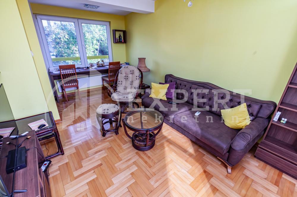 Glavna slika -Stan u zgradi, novogradnja, uknjižen, grejanje na struju, oglas ID p-012557