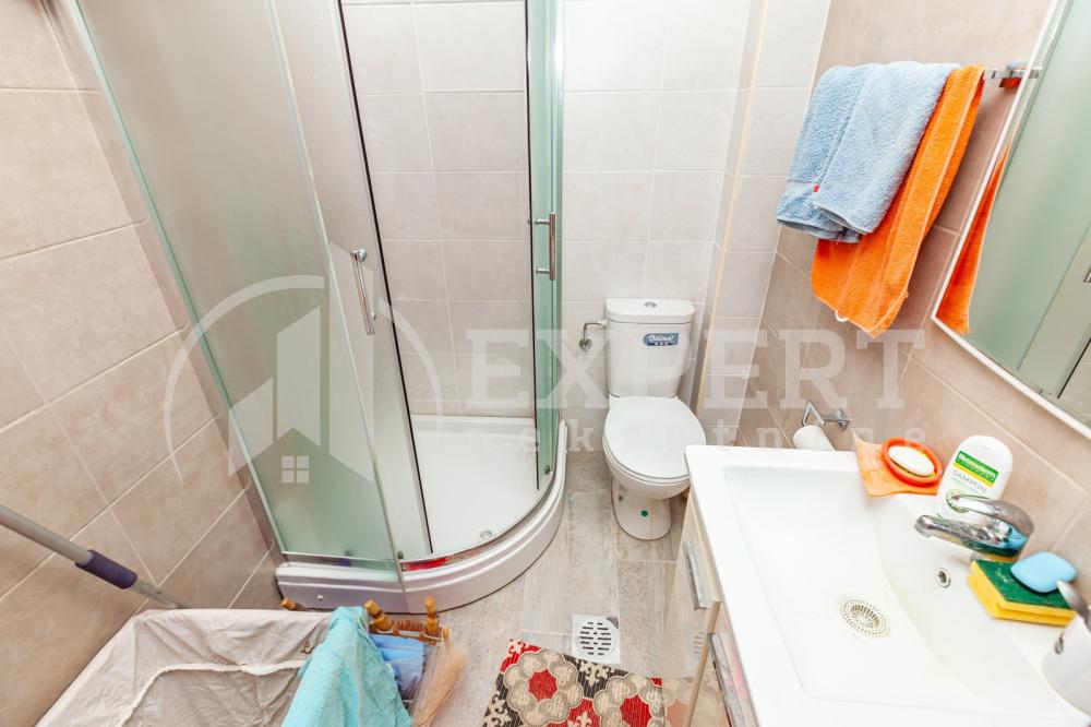 Slika 8 - Stan u zgradi, novogradnja, uknjižen, grejanje na struju, oglas ID p-012557