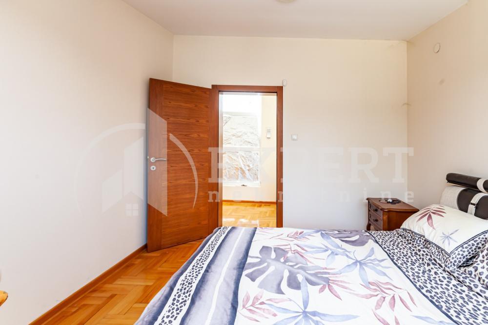 Slika 5 - Stan u zgradi, novogradnja, uknjižen, grejanje na struju, oglas ID p-012557