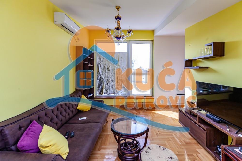 Slika 2 - Stan u zgradi, novogradnja, uknjižen, grejanje na struju, oglas ID p-012557