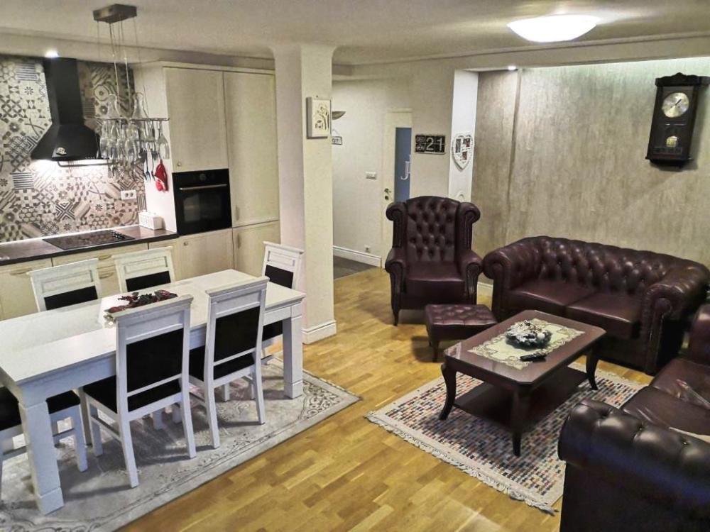 Slika 3 - Luksuzan trosoban stan sa nameštajem na atraktivnoj lokaciji ID#3109