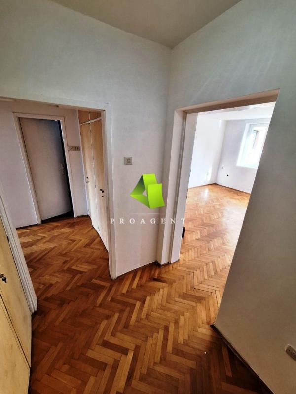 Slika 8 - Renoviran trosoban stan sa garažom u strogom centru ID#5718