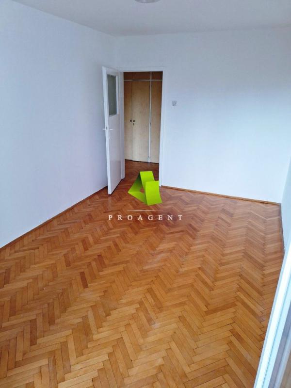 Slika 1 - Renoviran trosoban stan sa garažom u strogom centru ID#5718