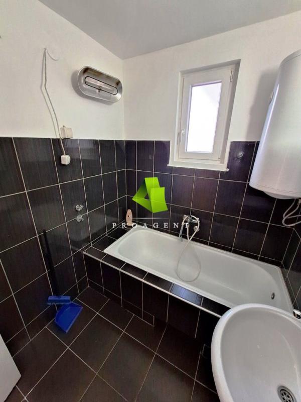 Slika 11 - Renoviran trosoban stan sa garažom u strogom centru ID#5718