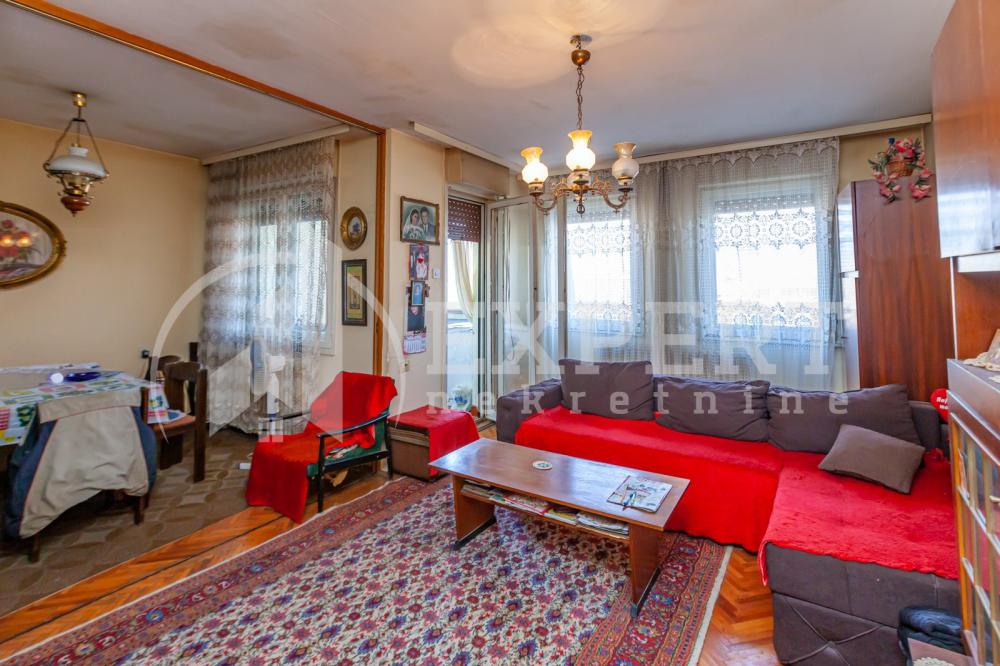 Slika 1 - Stan u zgradi, uknjižen, centralno grejanje, oglas ID p-012687