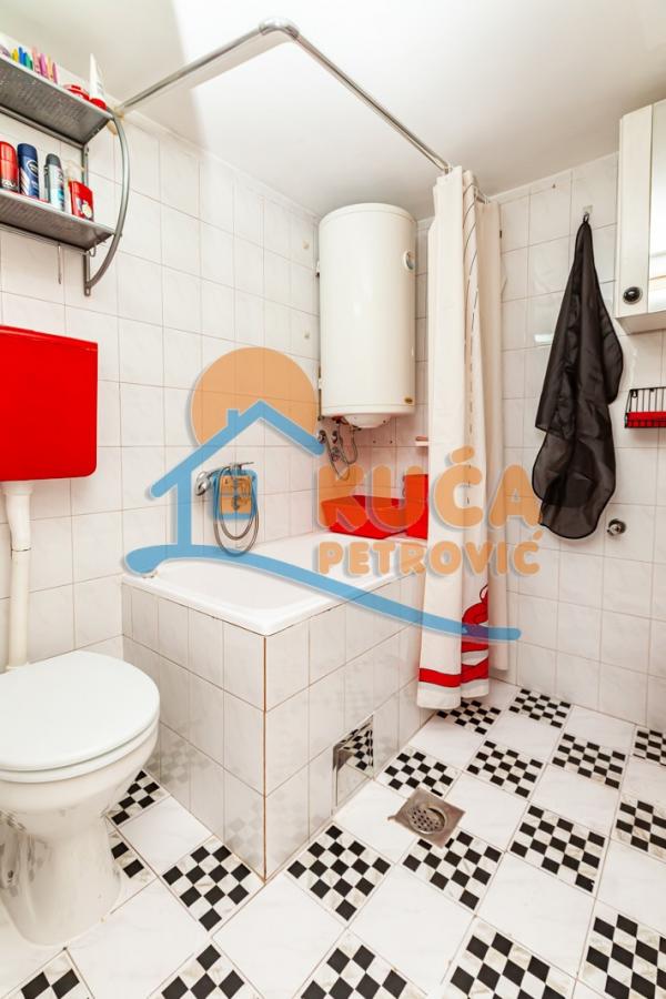 Slika 4 - Stan u zgradi, oglas ID p-012602