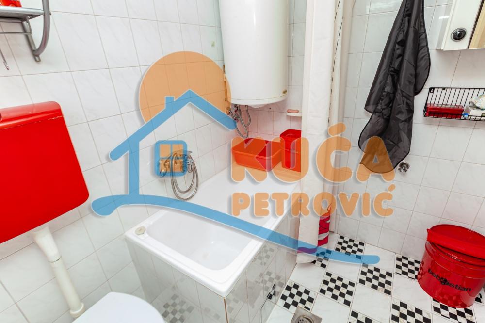 Slika 5 - Stan u zgradi, oglas ID p-012602