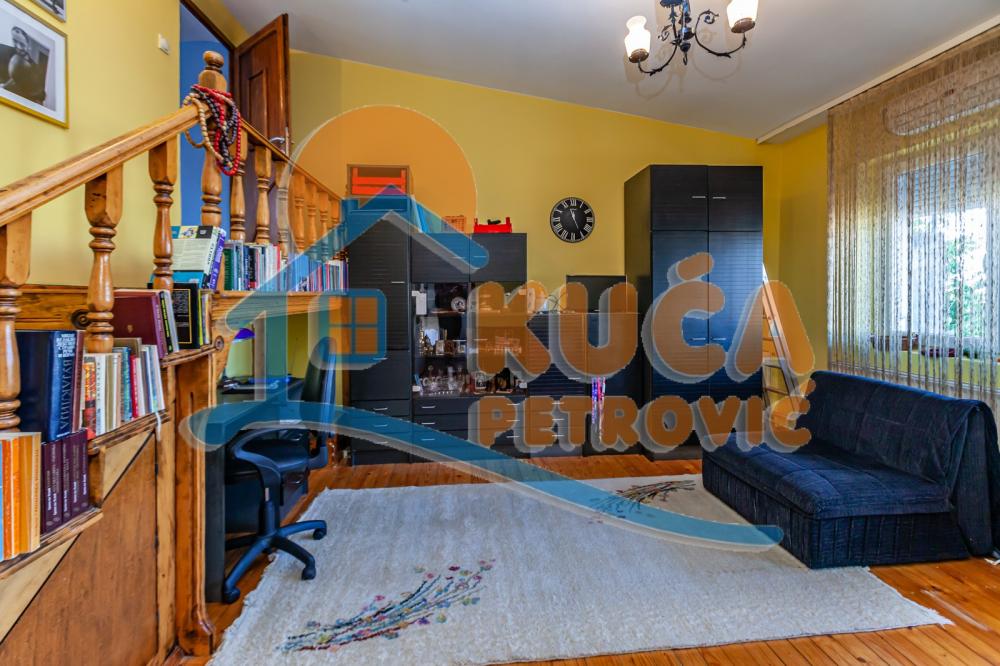 Slika 6 - Stan u zgradi, oglas ID p-012602