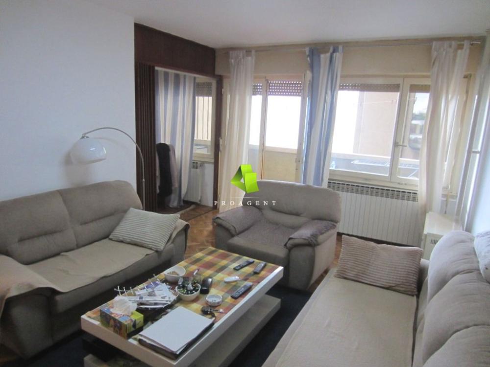 Slika 2 - Četvorosoban stan sa nameštajem u centru ID#4468