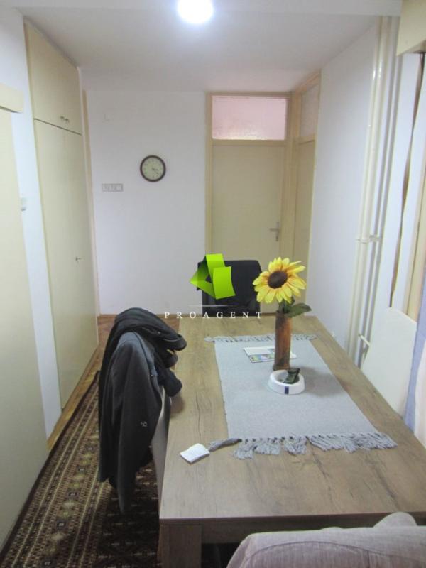 Slika 3 - Četvorosoban stan sa nameštajem u centru ID#4468