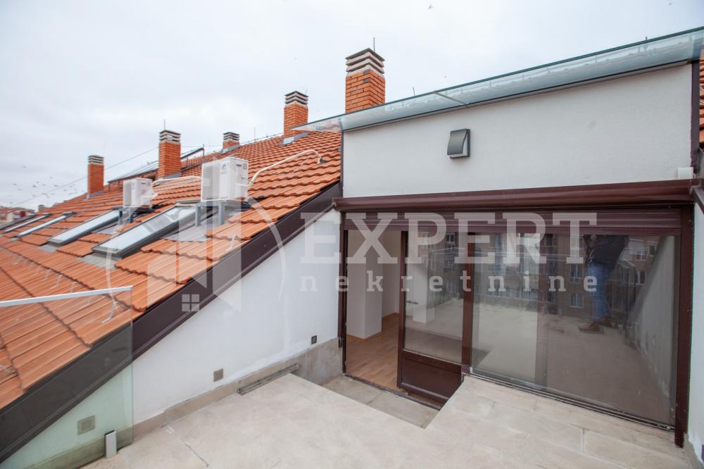 Slika 3 - Stan u zgradi, novogradnja, uknjižen, etažno grejanje, oglas ID p-012772