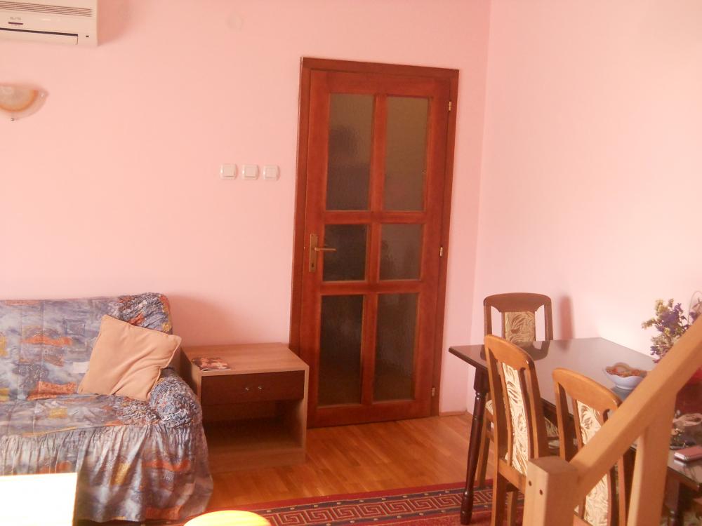 Slika 2 - Prodaja trosobnog stana, Vojvode Mišića Niš, terasa, lift