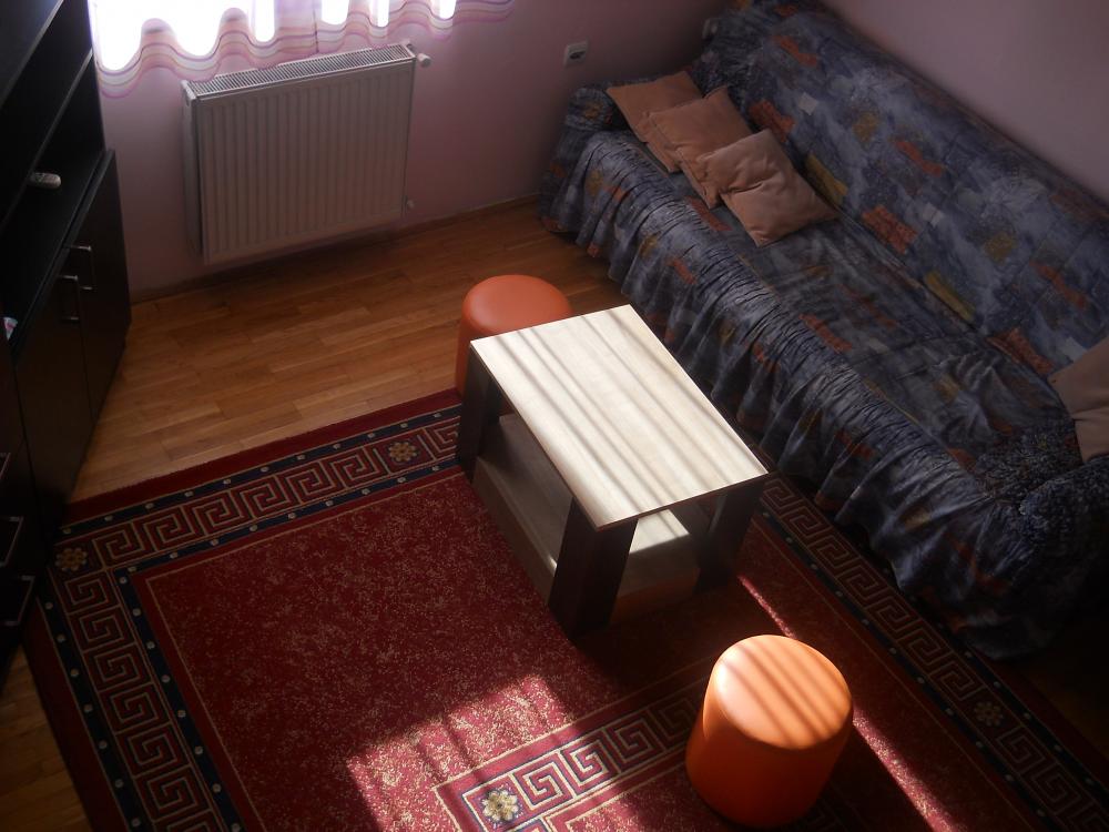 Slika 4 - Prodaja trosobnog stana, Vojvode Mišića Niš, terasa, lift