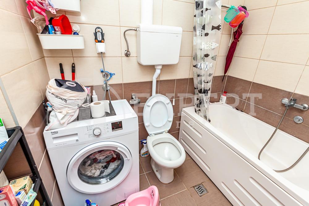 Slika 4 - Stan u zgradi, novogradnja, uknjižen, centralno grejanje, oglas ID p-010246