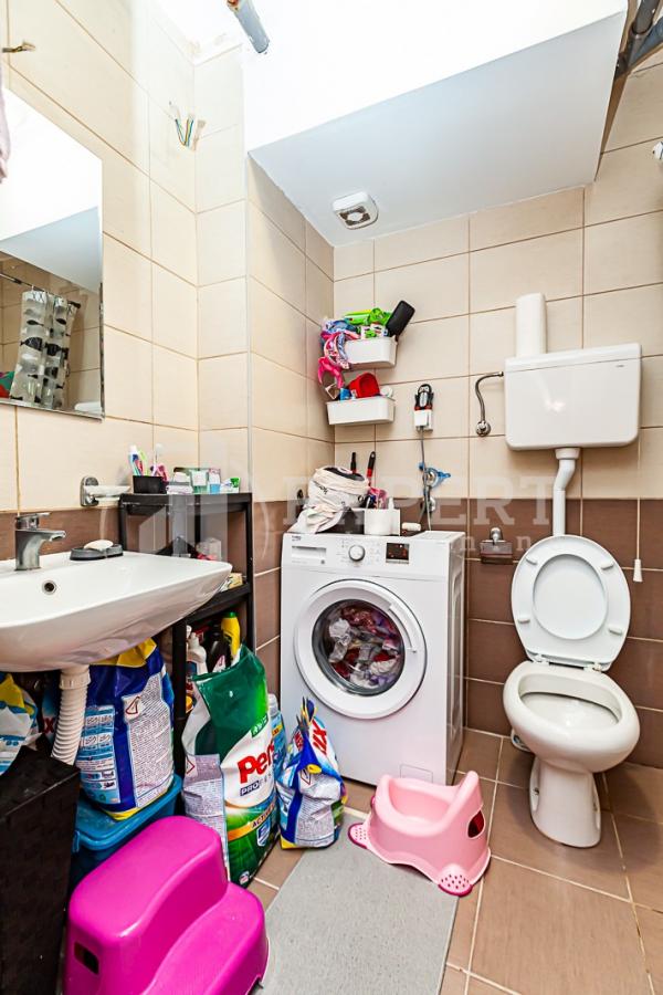 Slika 3 - Stan u zgradi, novogradnja, uknjižen, centralno grejanje, oglas ID p-010246