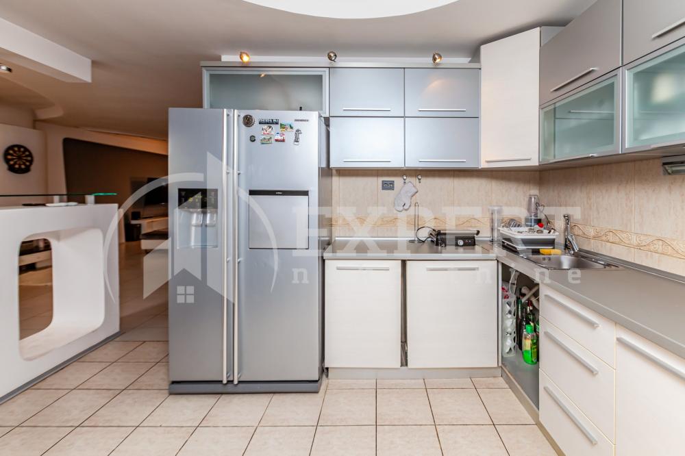 Slika 6 - Stan u zgradi, novogradnja, uknjižen, etažno grejanje, oglas ID p-012882