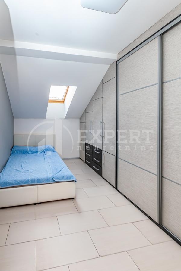 Slika 9 - Stan u zgradi, novogradnja, uknjižen, etažno grejanje, oglas ID p-012882