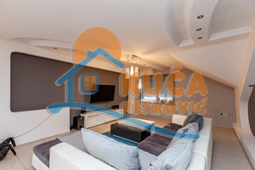 Slika 1 - Stan u zgradi, novogradnja, uknjižen, etažno grejanje, oglas ID p-012882