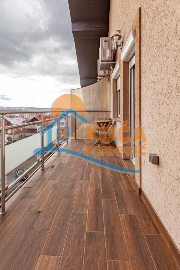 Slika 7 - Stan u zgradi, novogradnja, uknjižen, etažno grejanje, oglas ID p-012882